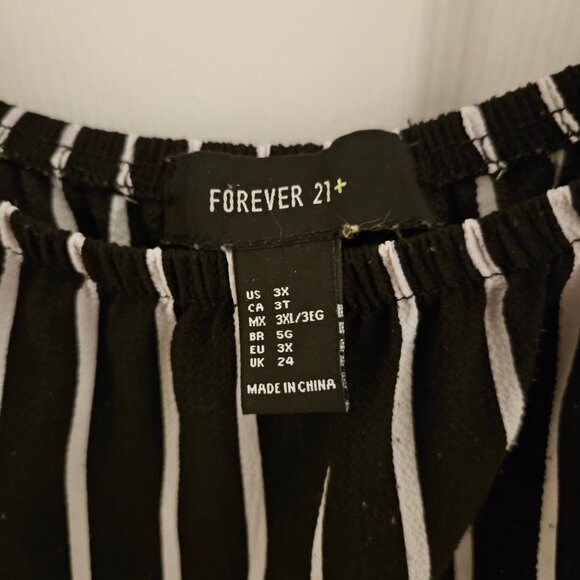 Forever 21 Striped Off the Shoulder Romper Size 3x - Picture 3 of 5